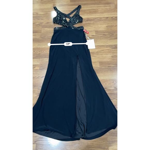 Mac Duggal Black Style No. 68166 halter neckline open back sequin bodice sz 6 - Picture 8 of 15